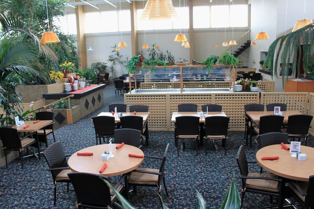 Westlock Inn & Conference Centre Bagian luar foto
