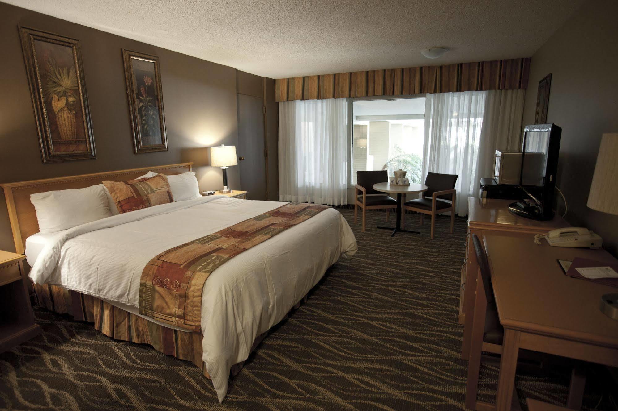 Westlock Inn & Conference Centre Bagian luar foto