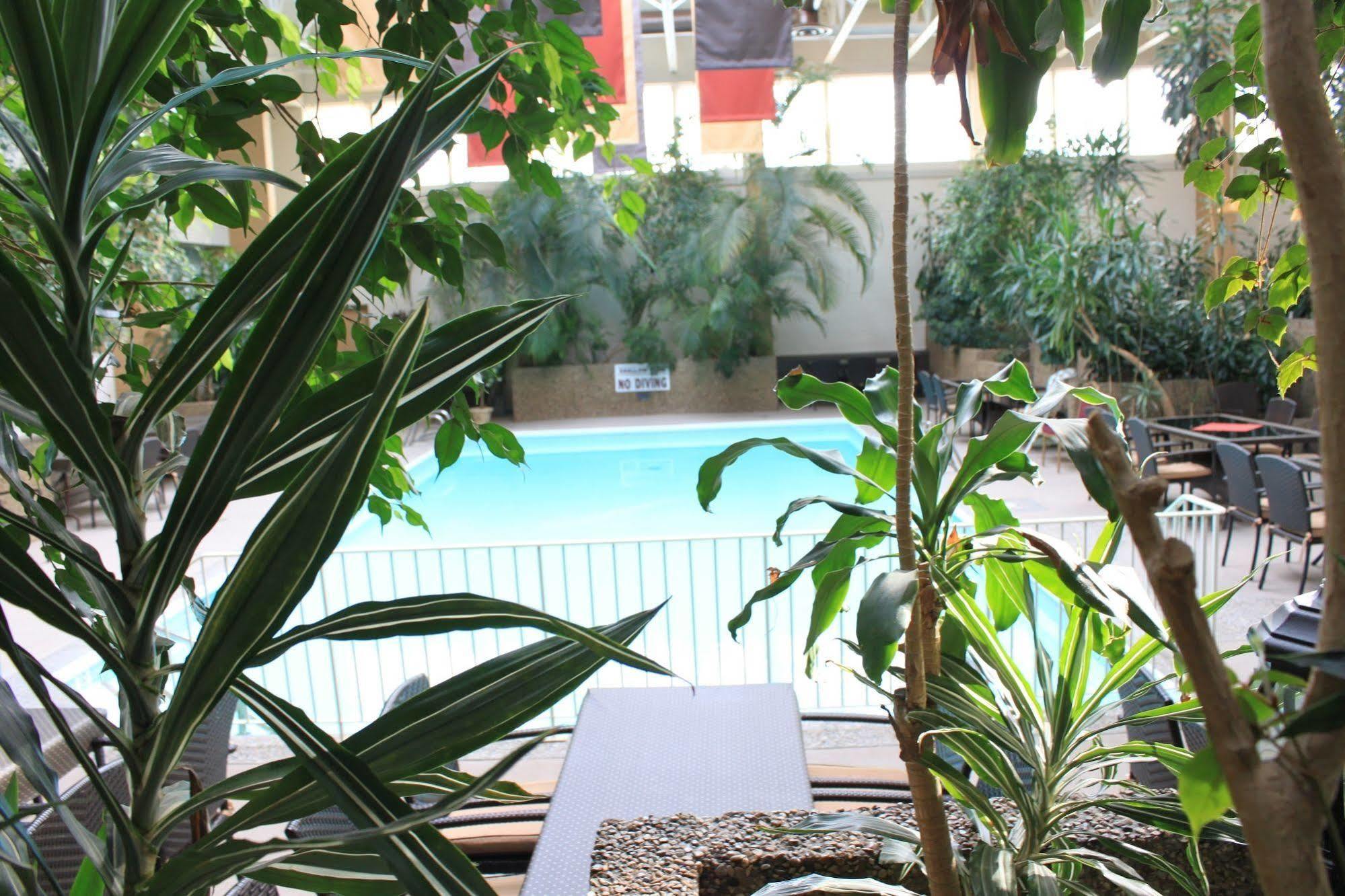 Westlock Inn & Conference Centre Bagian luar foto